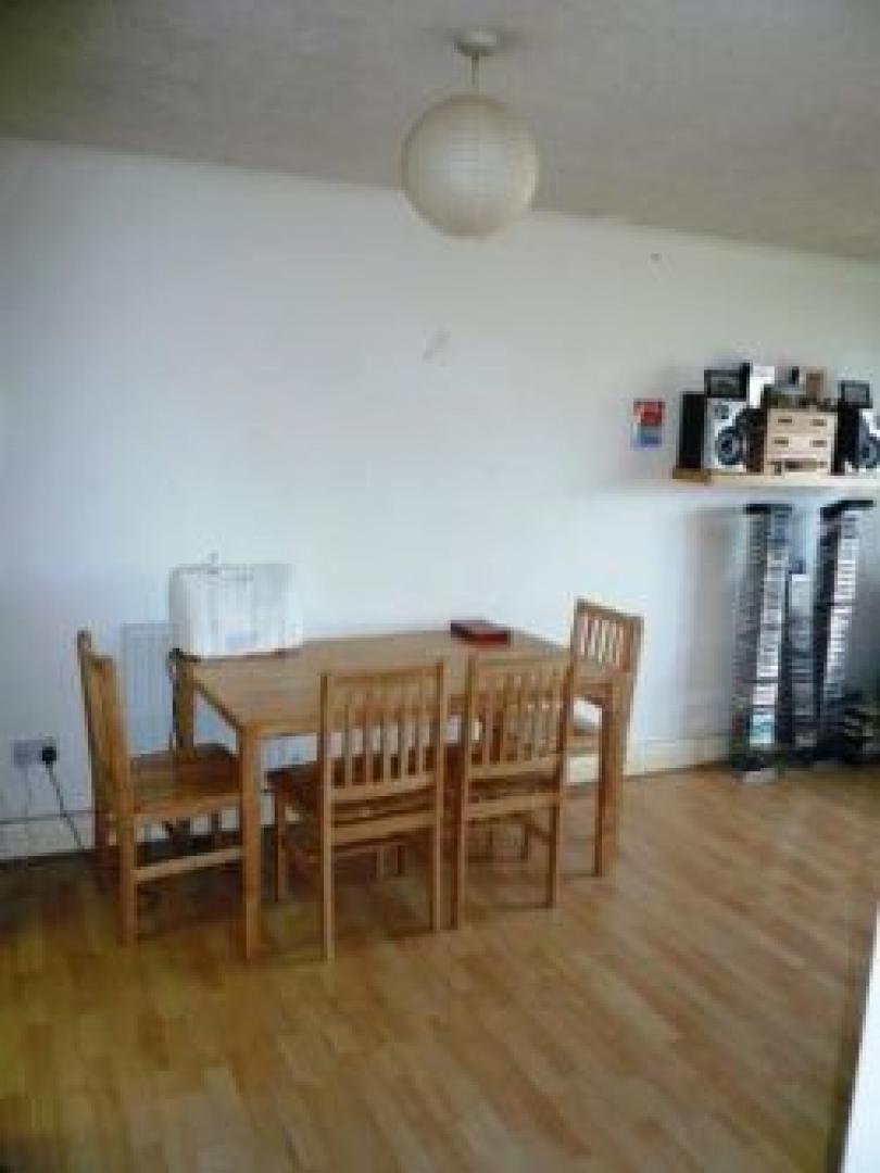 			1 Bedroom, 1 bath, 1 reception Flat			 Shobroke Close, CRICKLEWOOD